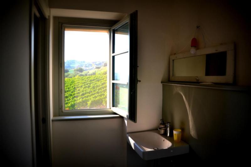 B&B Casale Fonte Vecchia Монтепрандоне Екстериор снимка
