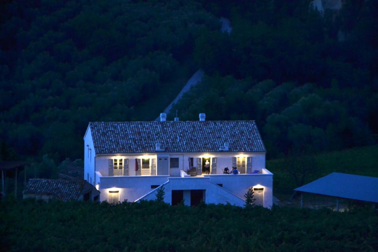B&B Casale Fonte Vecchia Монтепрандоне Екстериор снимка
